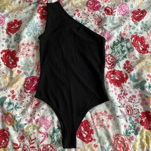 Aritzia one shoulder bodysuit